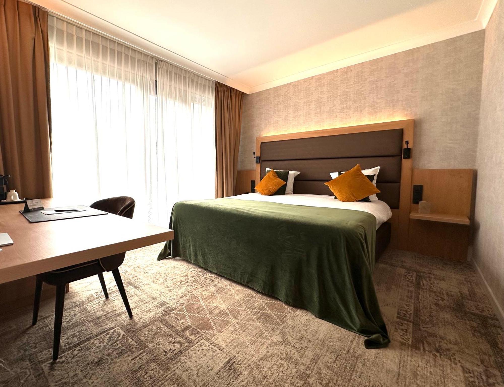 Hotel Restaurant Van Der Valk Nivelles-Sud Buitenkant foto