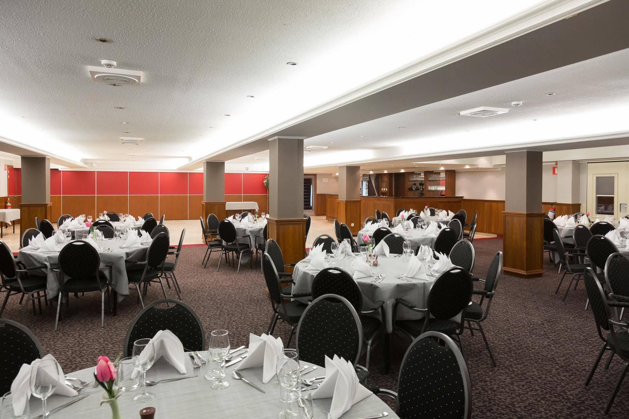 Hotel Restaurant Van Der Valk Nivelles-Sud Buitenkant foto